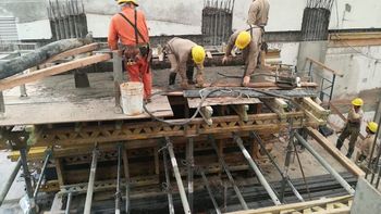 La construcción cayó 4,1% mensual en junio