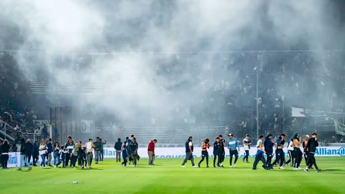 Sergio Berni prohibió pistolas lanza gases en partidos de fútbol