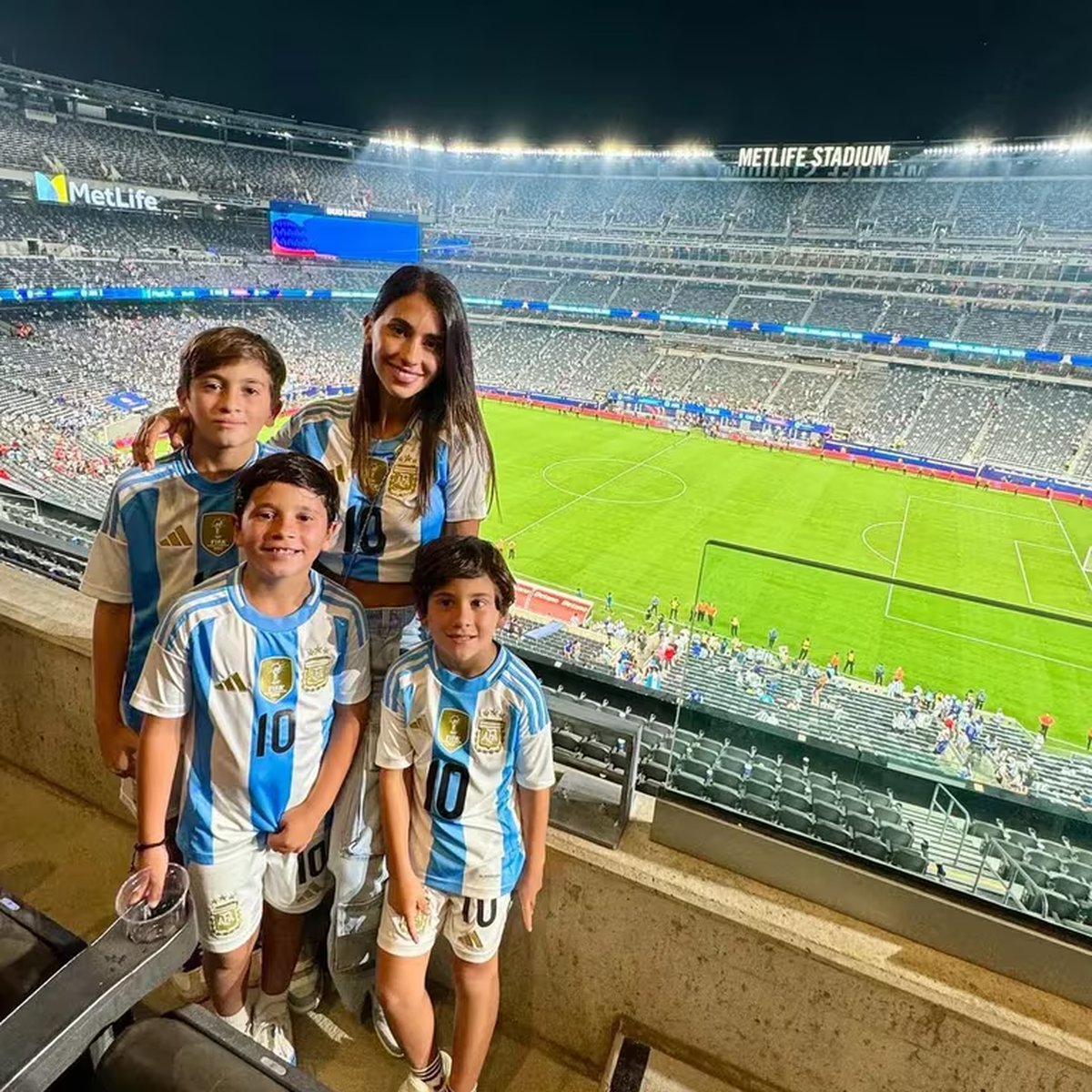 Antonela Roccuzzo y sus hijos acompañaron a Lionel en todos los partidos de la Copa América