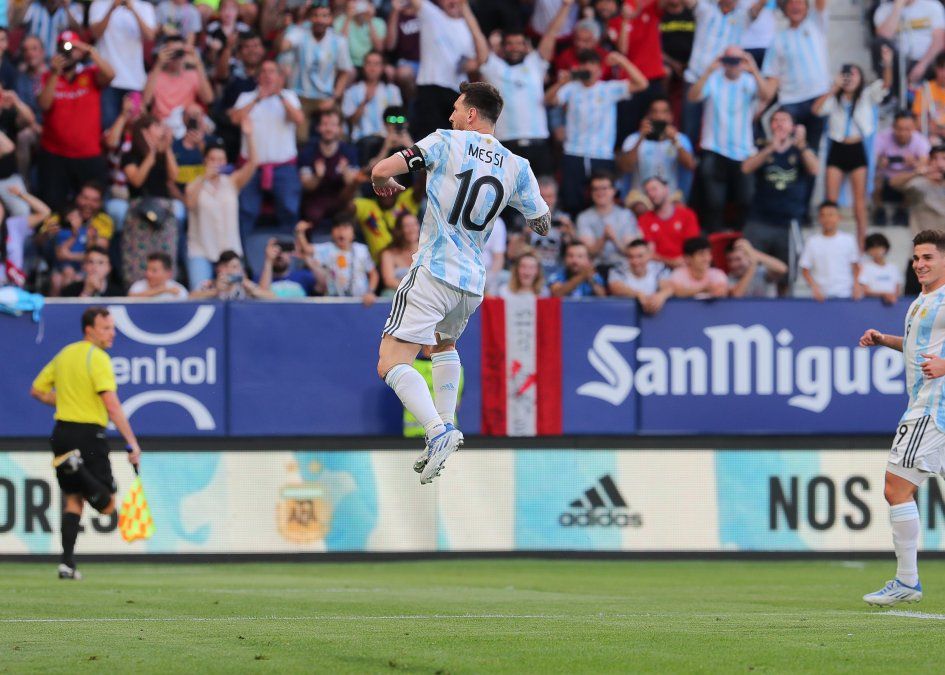 Lionel Messi intratable: marcó cinco goles en el triunfo ante Estonia