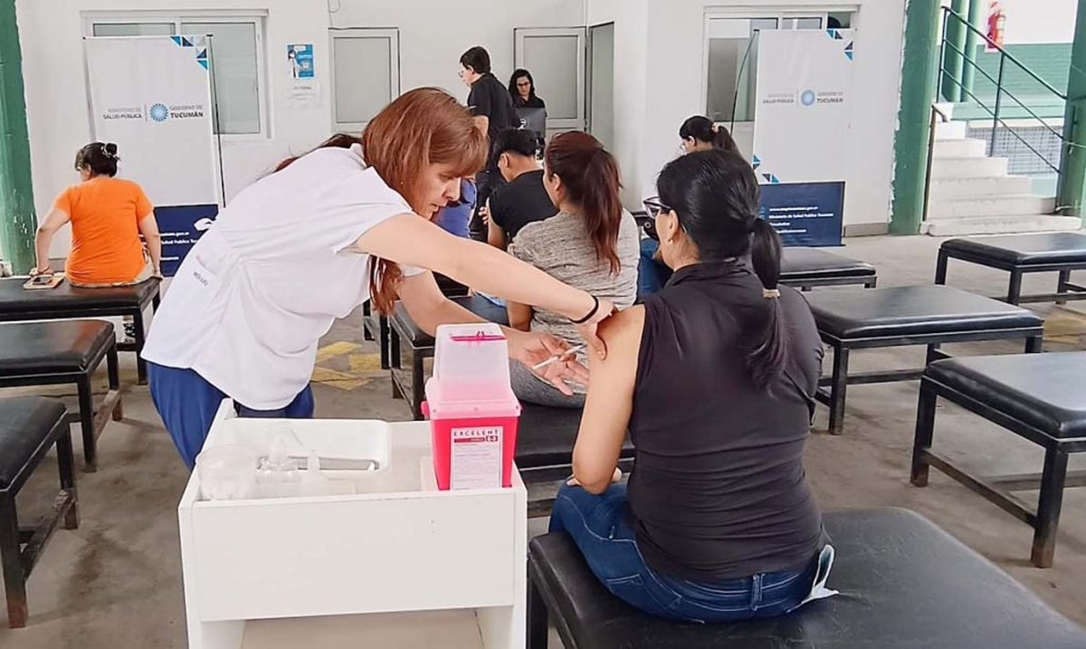 Vacunación este sábado en el Autovac: Salud refuerza la campaña invernal