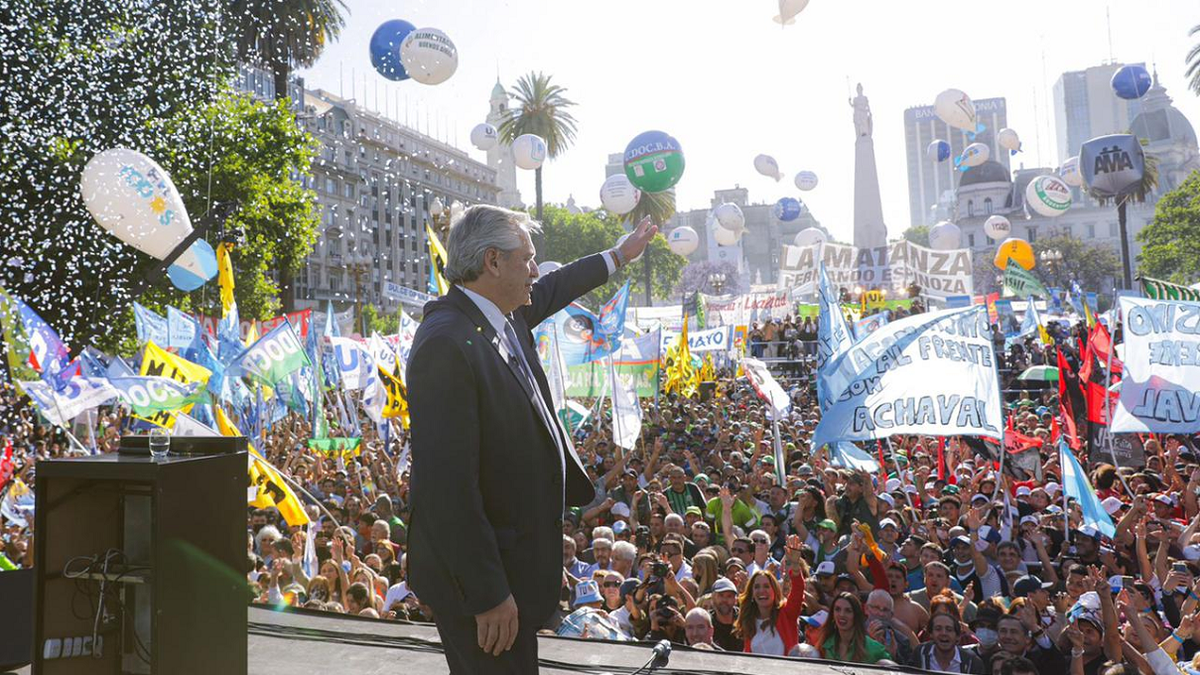 Alberto Fernández celebró un multitudinario Día de la Militancia