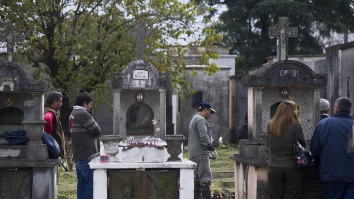 Cementerios: a la espera de una resolución por el Día del Padre