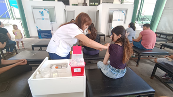 Habrá jornada de vacunación contra el dengue en el AutoVac