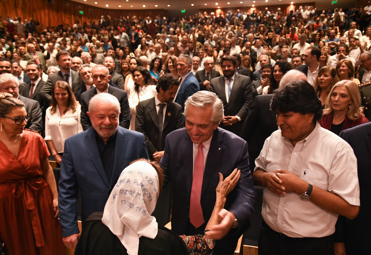 Alberto Fernández y Lula asistieron a una muestra fotográfica y a un concierto.