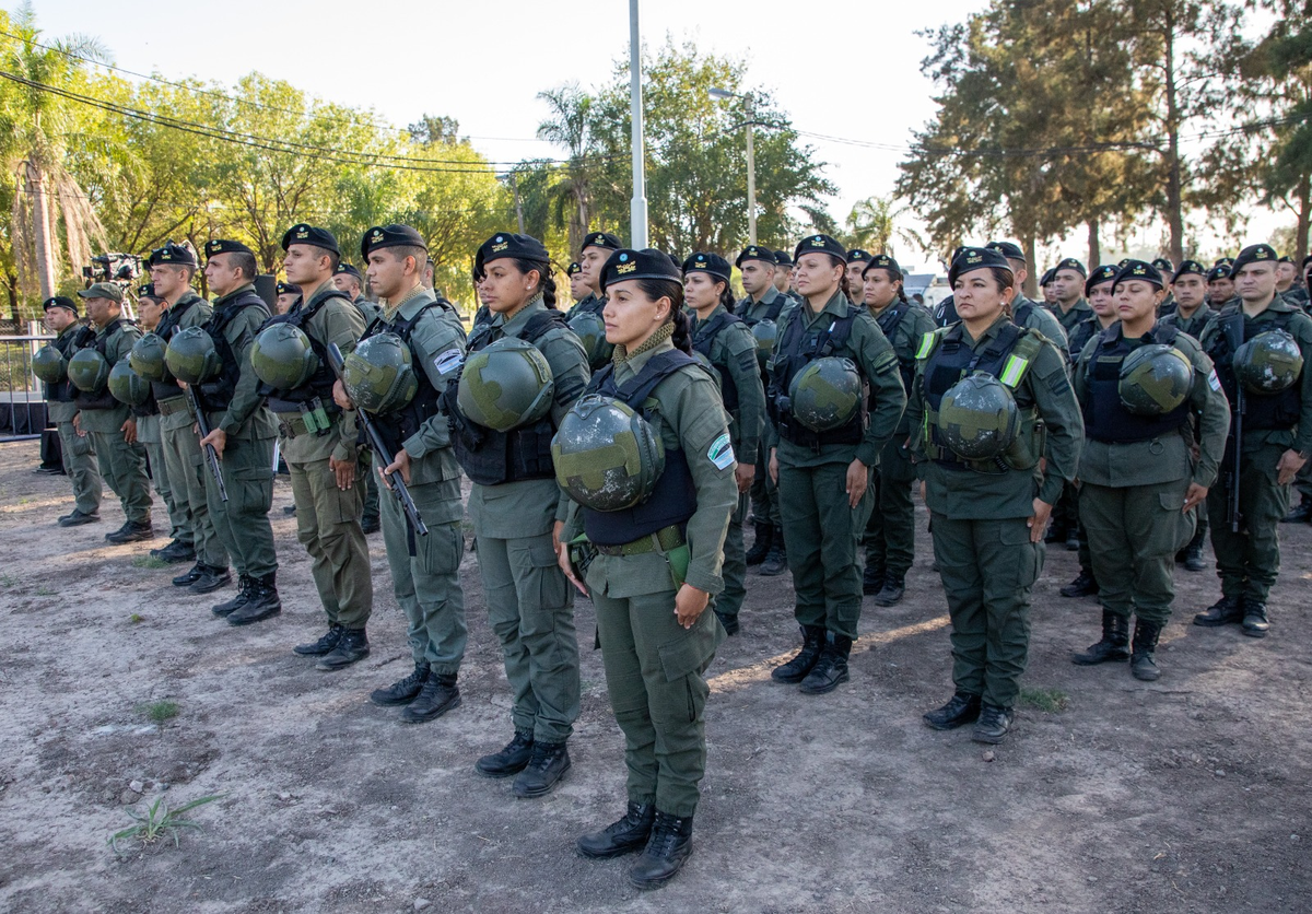 Los gendarmes ya realizan controles y detenciones en Rosario