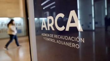 Las transferencias a las provincias cayeron apenas 0,1% real en agosto