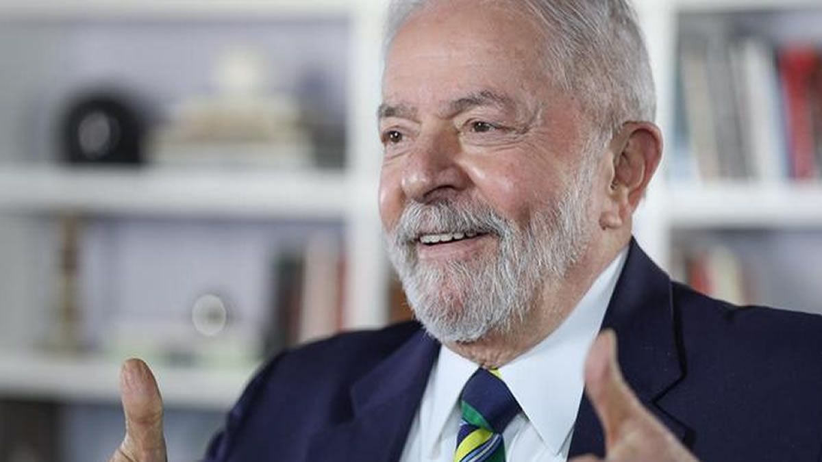 Lula admitió la posibilidad de intentar su reelección en 2026