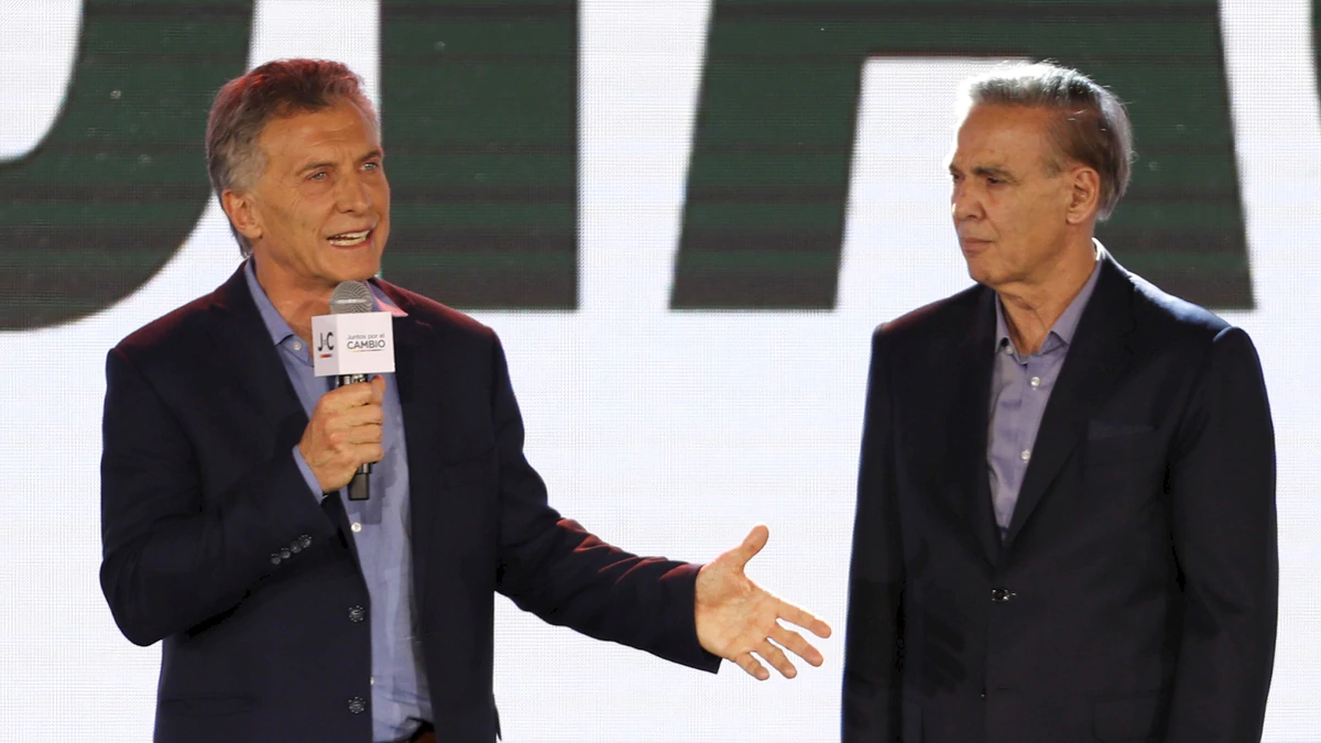 Macri admitió la derrota y llamó a Fernández para felicitarlo