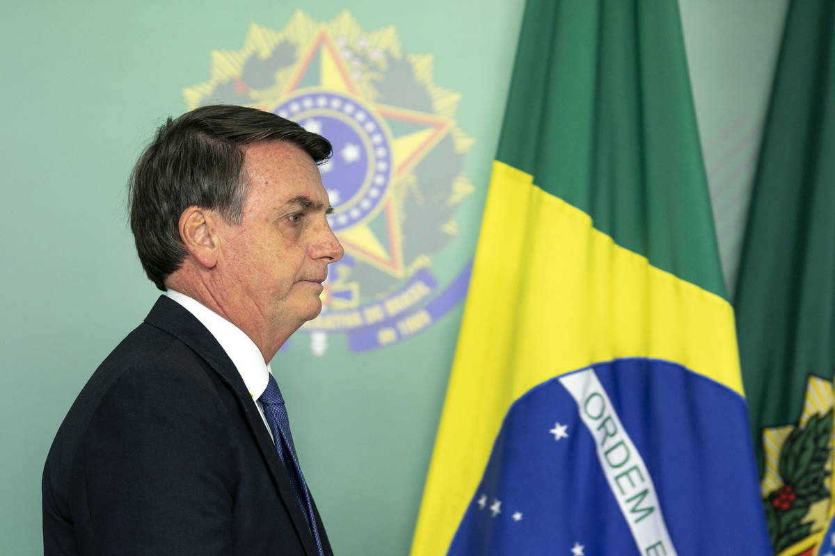 Bolsonaro viajó a EEUU y no le entregará el mandato a Lula