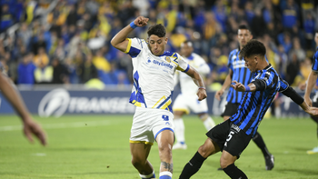 Atlético perdió en Rosario y sigue sin poder ganar de visitante