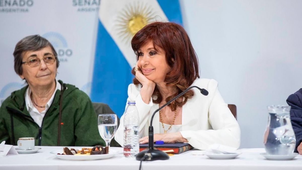 Cristina Kirchner: Estoy viva por Dios y la Virgen