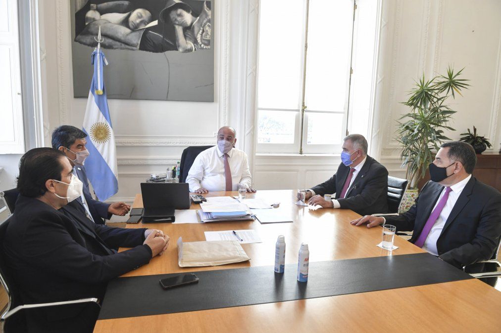 Juan Manzur y Osvaldo Jaldo, reunidos en Casa Rosada.&nbsp;