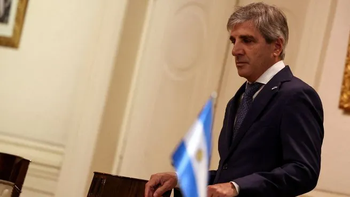 Luis Caputo se reunirá en EEUU con autoridades del FMI y el BID