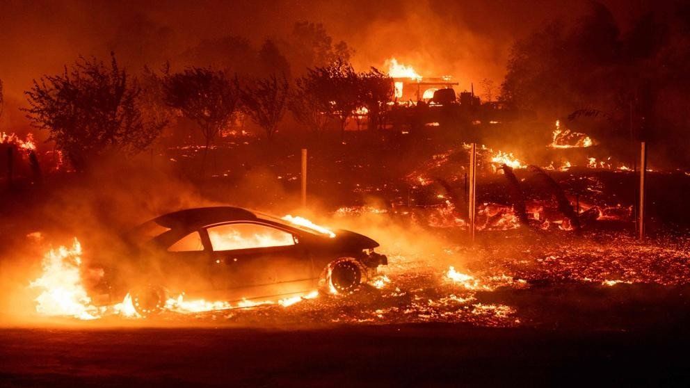 Incendio en California arrasa con la localidad de Paradise y deja 29 muertos.