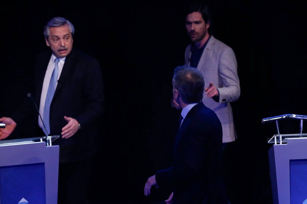 Macri y Fernández se increparon detrás del escenario