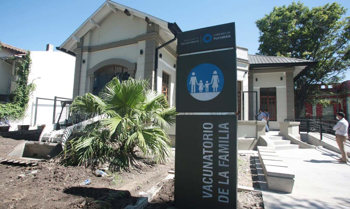 El Vacunatorio de la Familia seguirá funcionando en el verano.