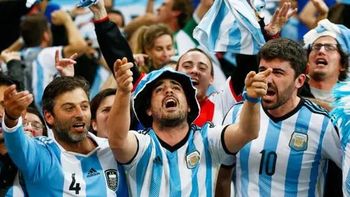 Una encuesta nacional revela que el fútbol sigue siendo la mayor pasión de los argentinos