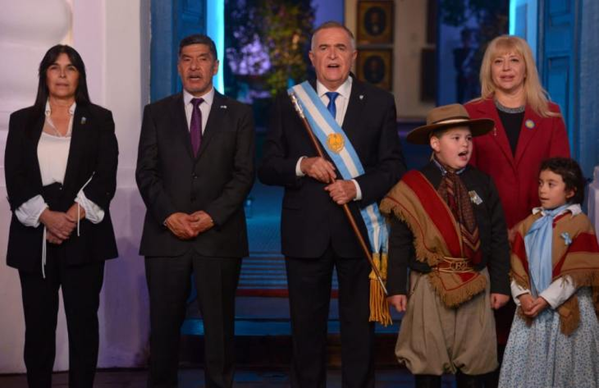 Con fervor patrio, comenzó el 9 de Julio en Tucumán