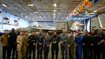 Milei participó de ejercicios navales a bordo del portaaviones USS Nimitz