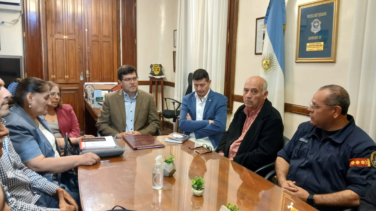 Seguridad y Bomberos Voluntarios avanzan en una agenda sobre seguros y equipamiento