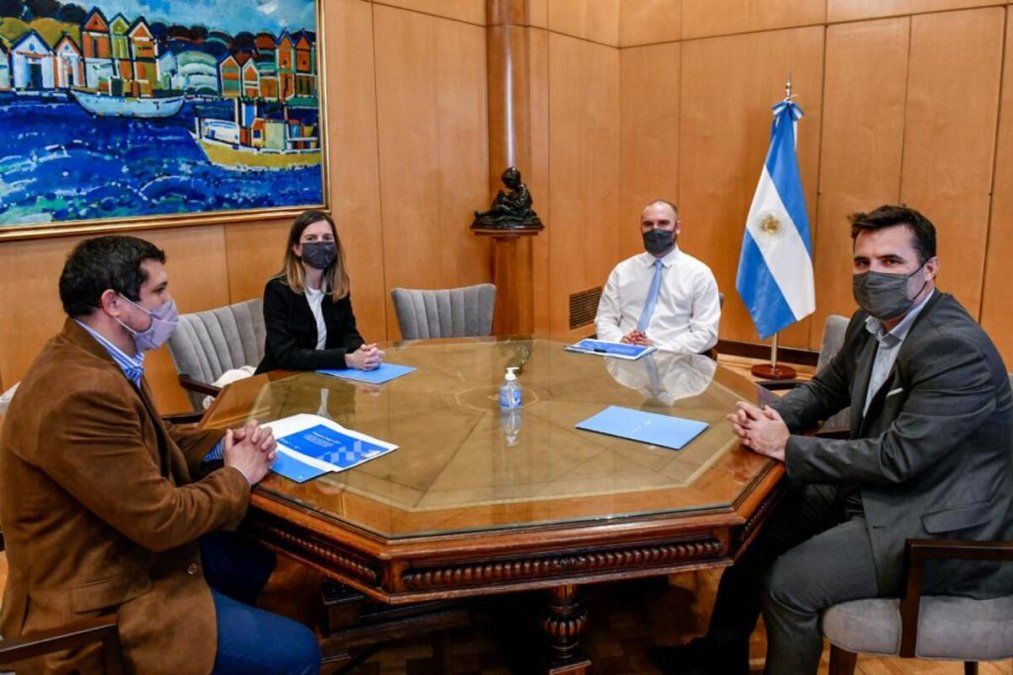 El Ministro Guzmán anunció el aumento del Programa Hogar