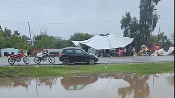 Hubo anegamientos en algunos barrios de La Madrid tras las lluvias de anoche