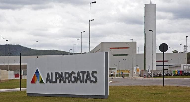 La empresa Alpargatas venderá su planta textil en Catamarca