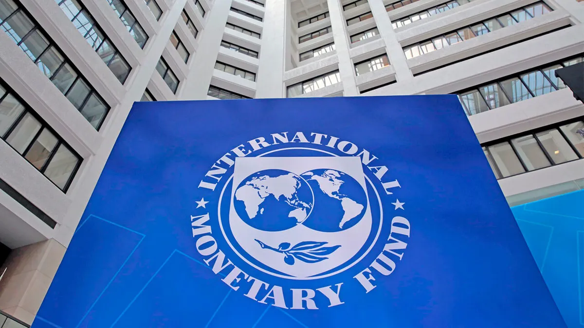 El FMI avala la política de dólares para deudas de privados