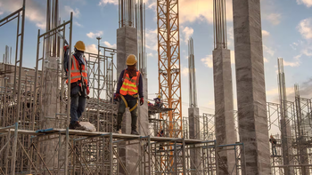Industria y construcción: repuntes mensuales y caídas interanuales