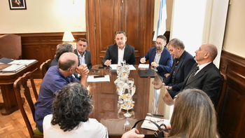 El Gobierno inició reuniones con los gremios del sector sanitario
