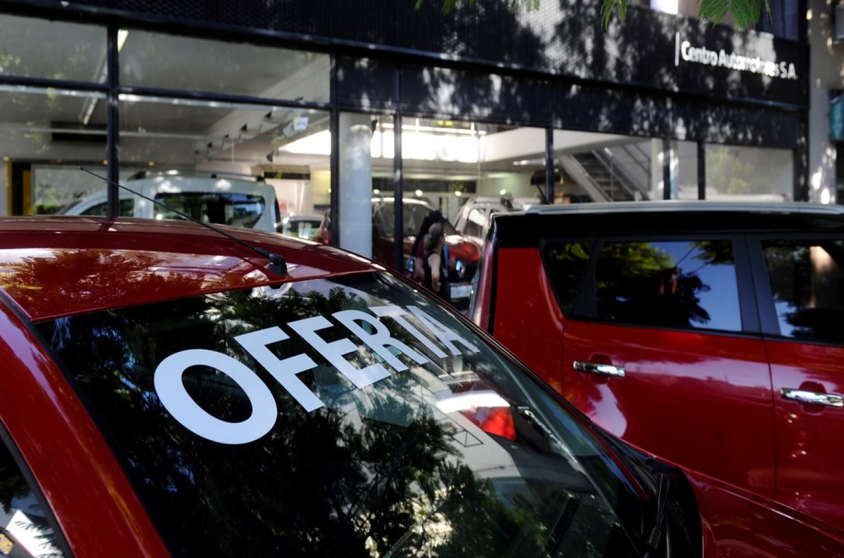 El Gobierno nacional elimin&oacute; el tr&aacute;mite libre deuda para la venta de autos. (Foto: An&aacute;lisis Digital) &nbsp;