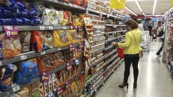El consumo masivo volvió a caer en noviembre y cerró un año sin recuperación
