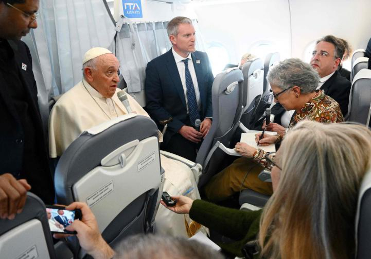 El Papa admiti&oacute; que el Vaticano participa de una misi&oacute;n de paz en Ucrania.
