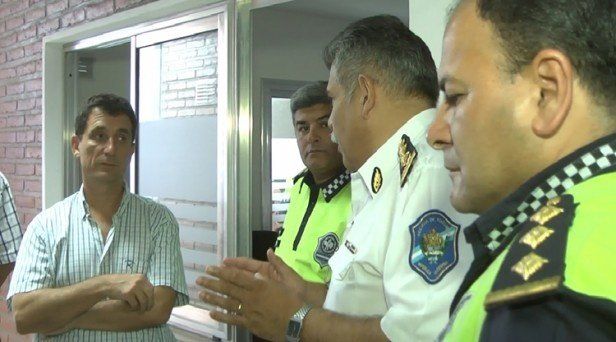 La Policía y el Ministerio de Desarrollo Social trabajan en conjunto en la contención del ciudadano