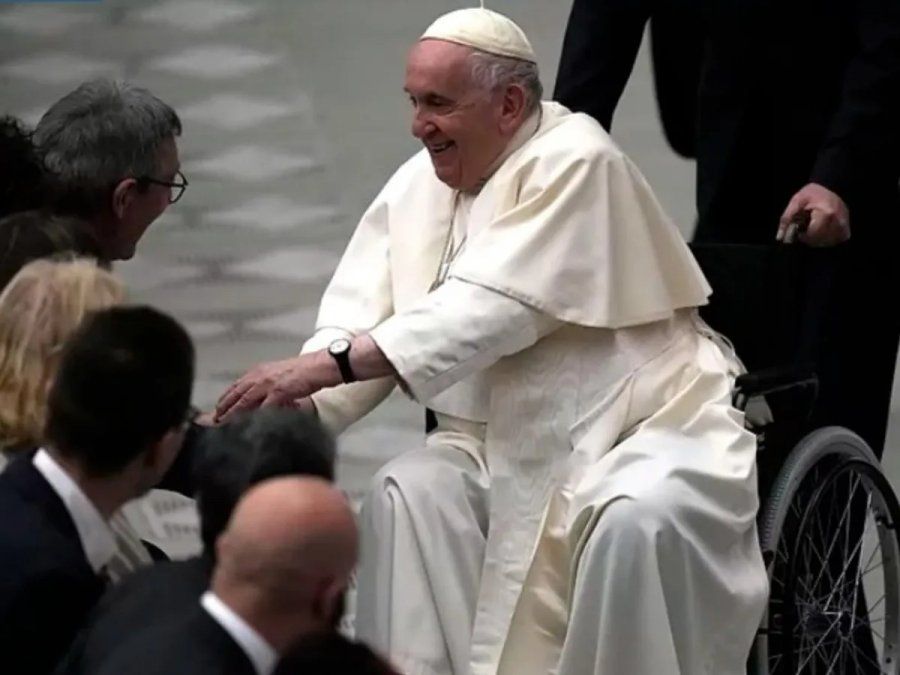 El Papa Francisco suspendió su agenda y preocupa su salud