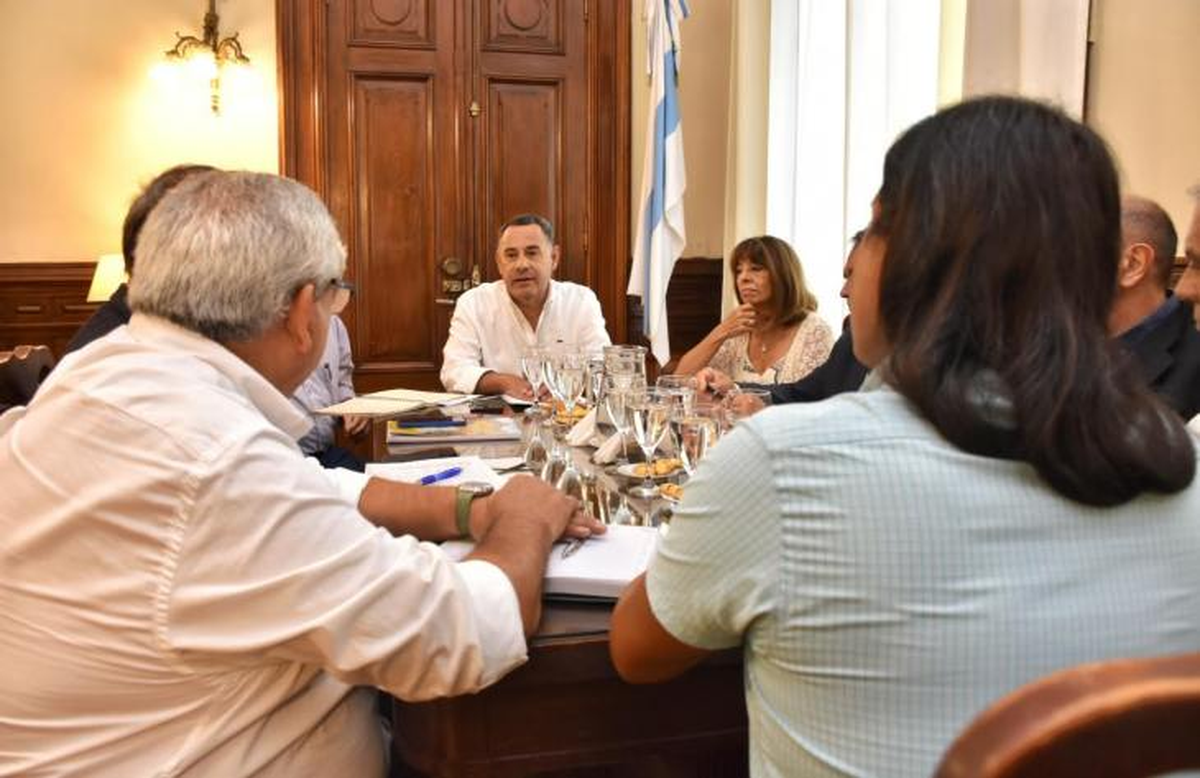 Paritarias: el Gobierno se reunió con el Frente Gremial Docente y hubo propuesta