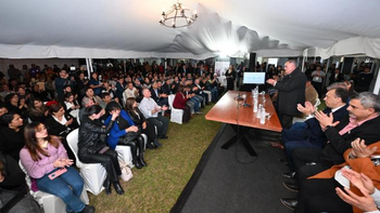 Jaldo lanzó tecnicaturas universitarias en ocho comunas del interior