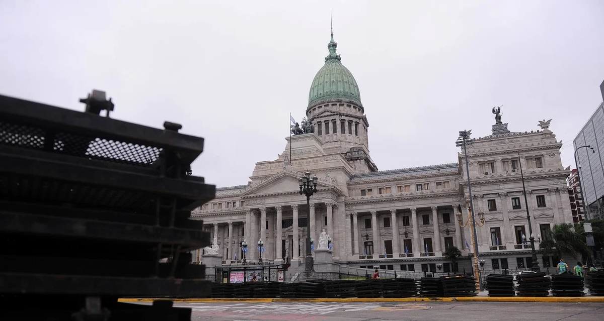 Senado inicia en comisiones el tratamiento de la ley de Bases y el paquete fiscal. (Foto: El Litoral) Senado inicia en comisiones el tratamiento de la ley de Bases y el paquete fiscal. (Foto: El Litoral)
