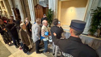 Los fieles ya pueden visitar la tumba de Francisco