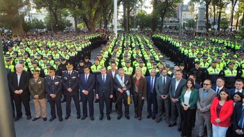 El gobernador tomó juramento a 937 nuevos policías transitorios
