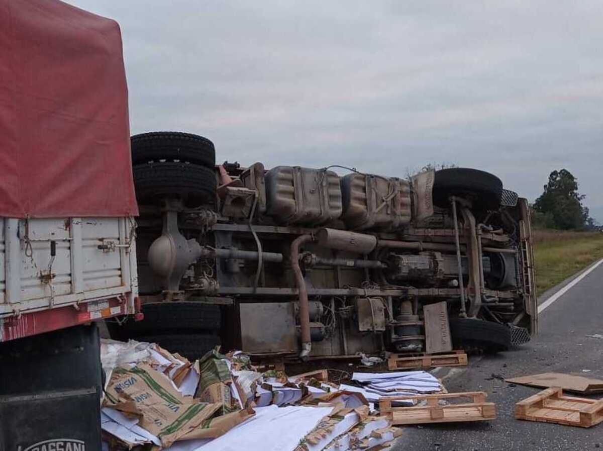Un tractor, un camión y una camioneta, protagonizaron un accidente en la ruta 38