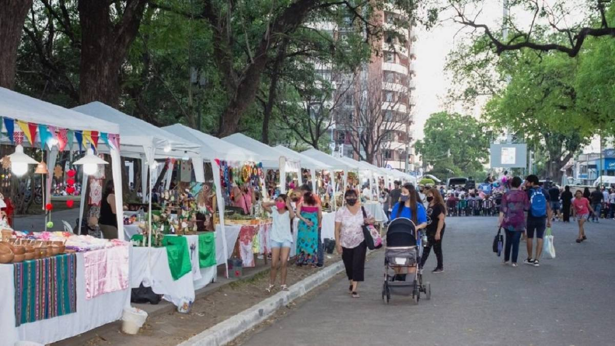 La Feria de Artesanos despide el año en la Plaza Urquiza