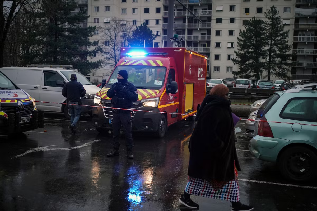 Francia: Diez personas murieron a raíz de un incendio en edificio