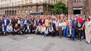 Intendentes de todo el país marcharon por fondos y obras paralizadas