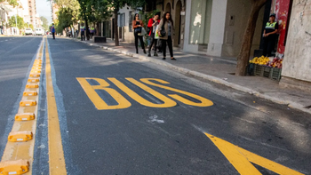 Tras el paro de UTA, los colectivos de Capital circulan con normalidad