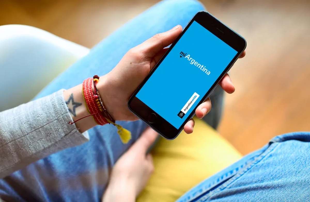 Los títulos universitarios y superior no universitario estarán disponibles en la app Mi Argentina. Foto: Los Andes  