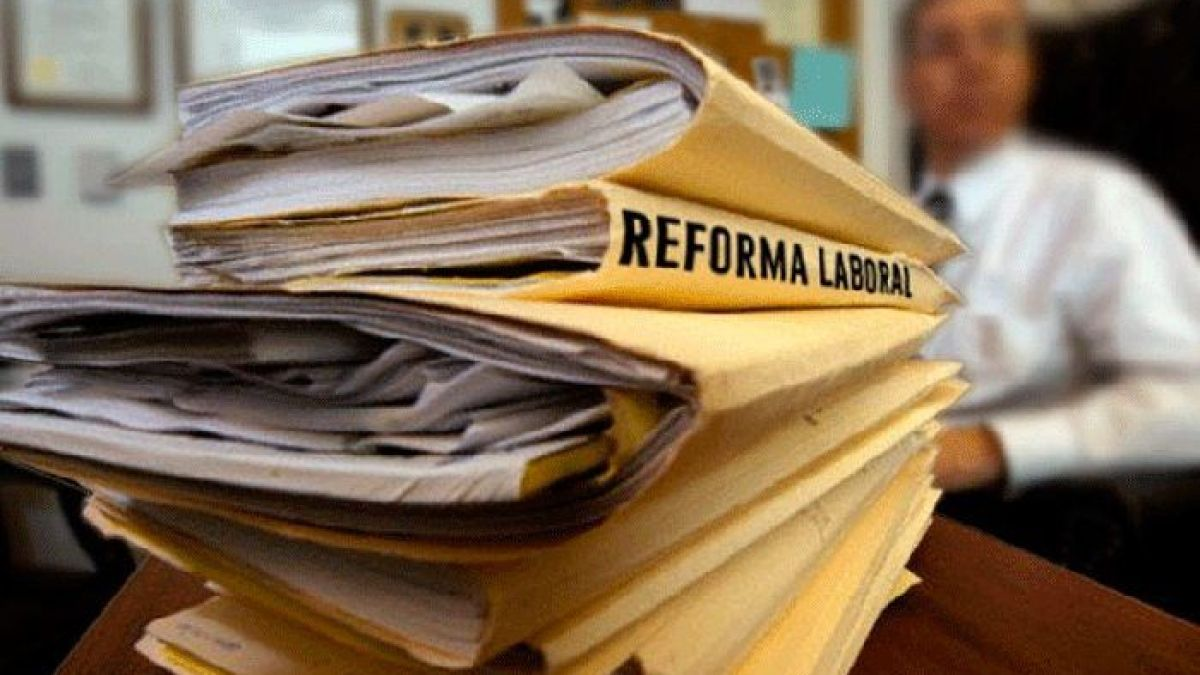 Cómo quedó la Reforma Laboral en la nueva Ley Bases. (Foto: Infonews)