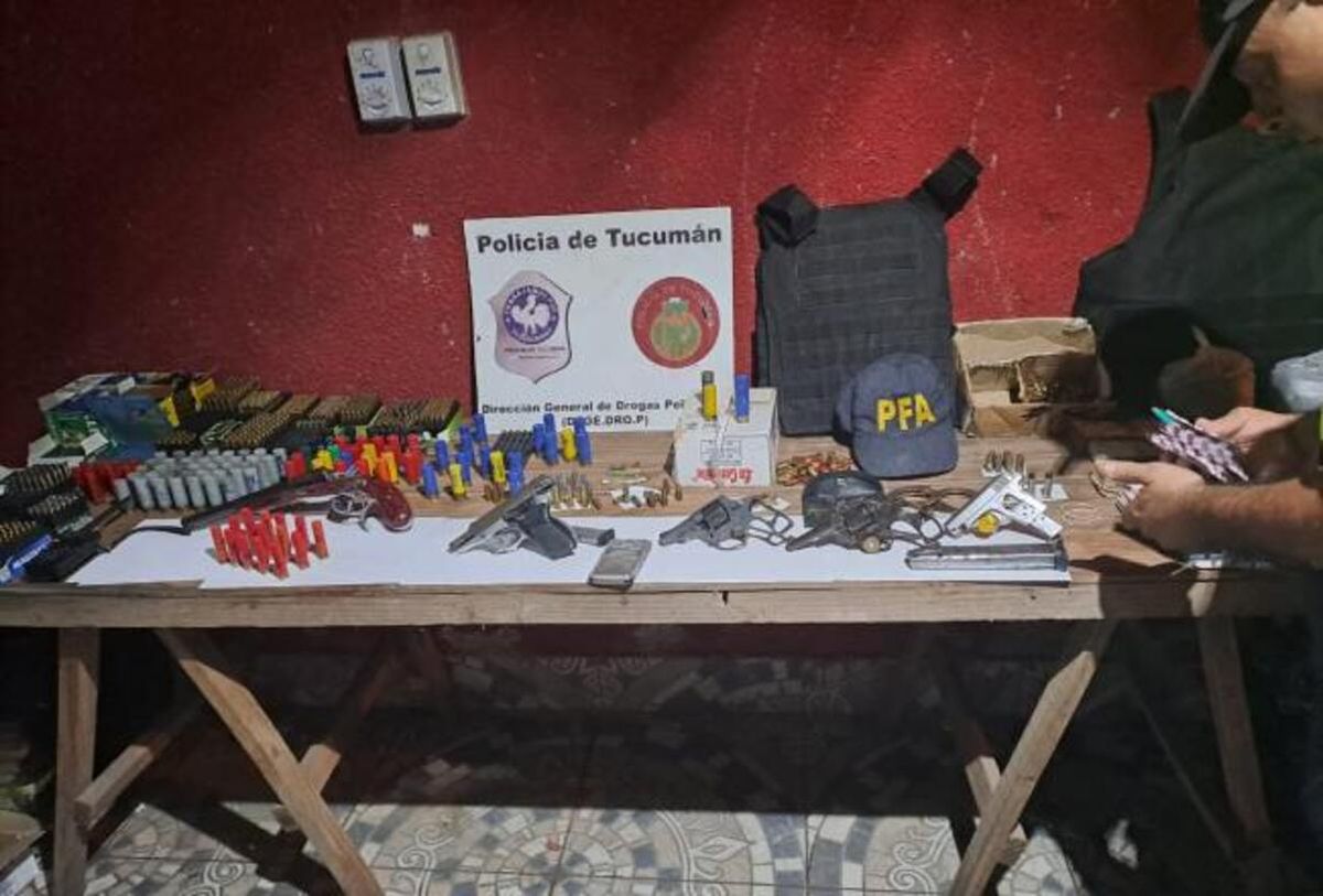 La policía secuestró drogas y armas en diferentes operativos