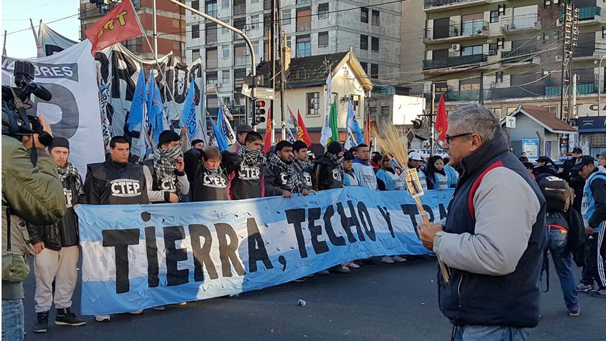 Movimientos sociales harán una marcha de reclamo a Alberto Fernández